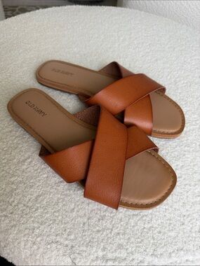 Old Navy Cognac Criss Cross Slide Sandals Women’s Size 7 Like New